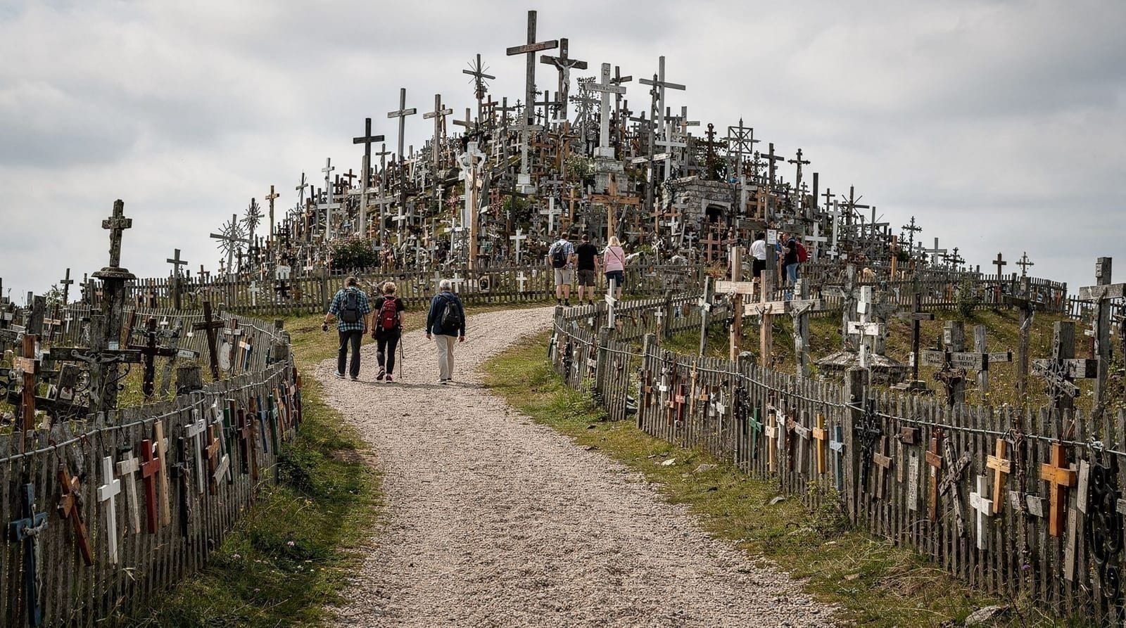 Hill of Crosses day trip from Vilnius — How to visit the Hill of Crosses from Vilnius — transport options, guided tours,