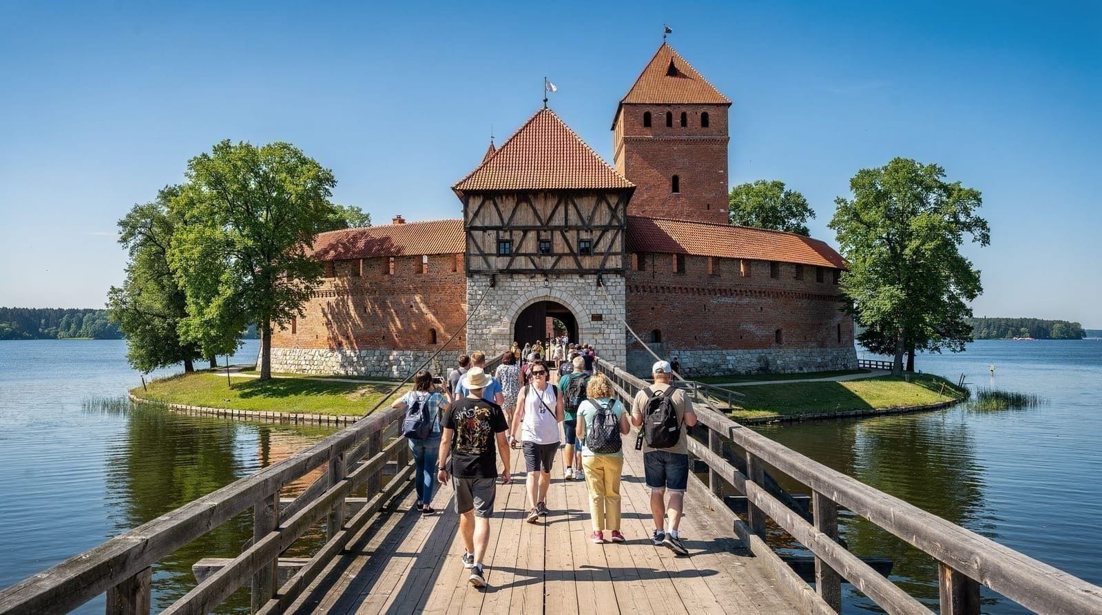 Day trips — Trakai island castle, Kaunas, Hill of Crosses, Curonian Spit and more