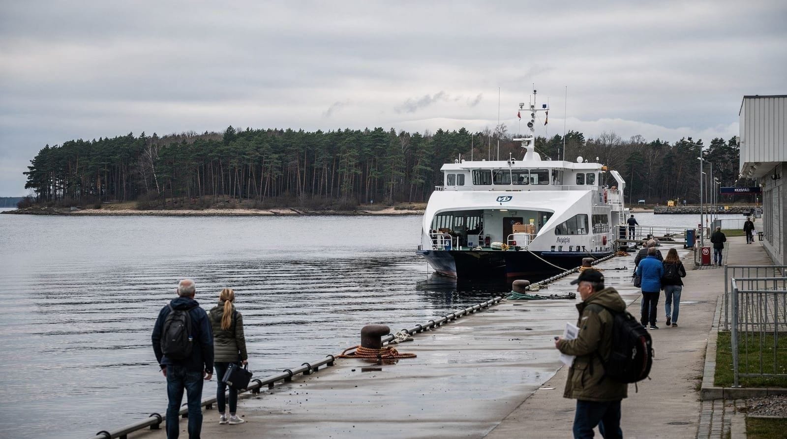 Vilnius to Klaipėda and Curonian Spit — transport and travel guide — How to get from Vilnius to Klaipėda and the Curonian Spit by bus, train or car. 