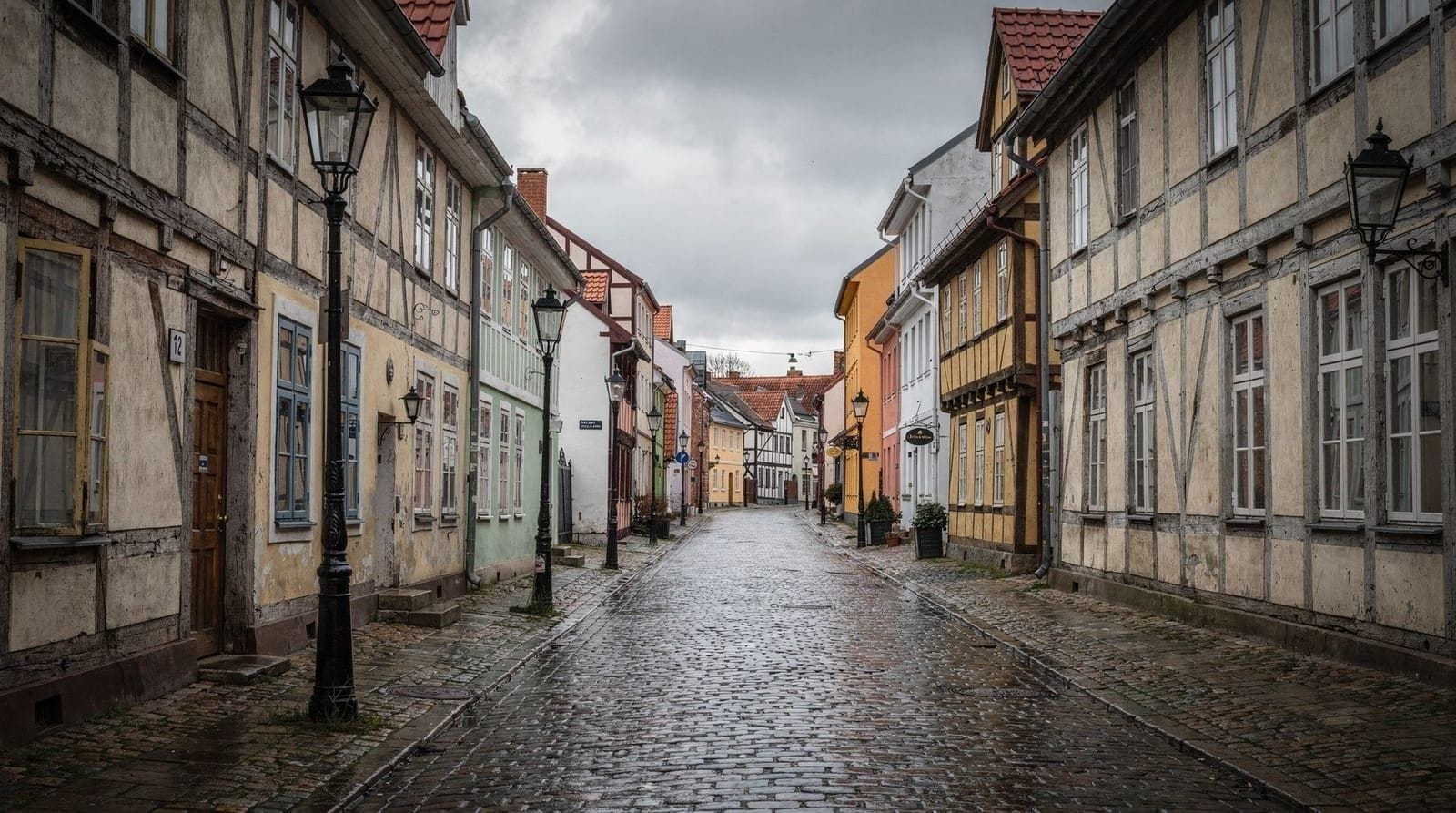 Klaipėda: Old town walking tour lost memel