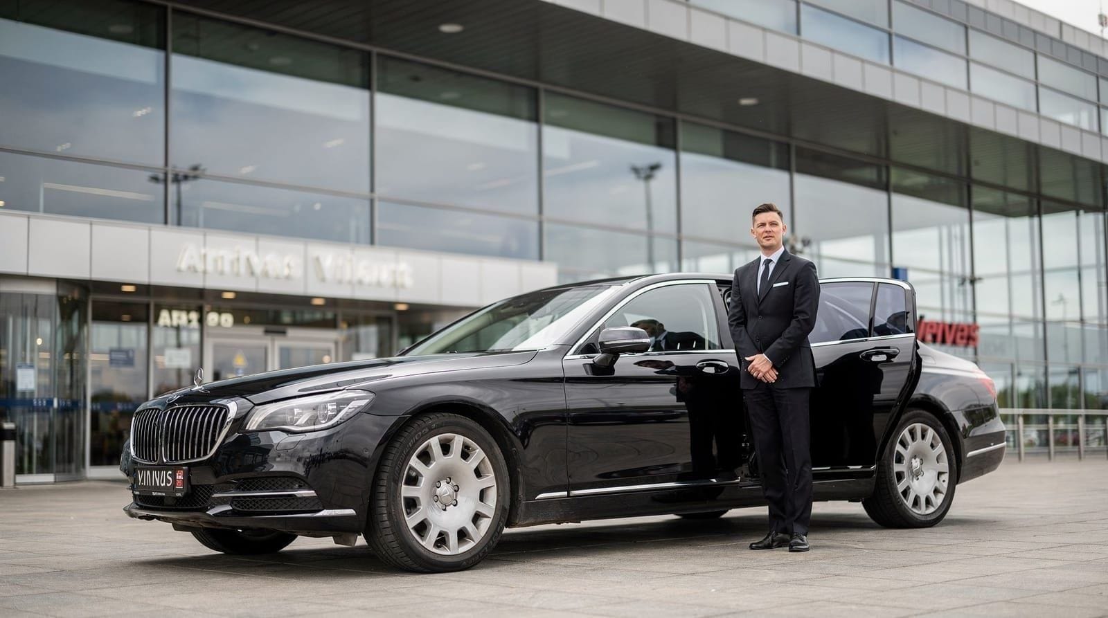 Vilnius: Airport private transfer