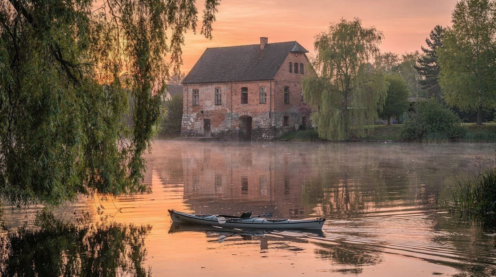 Vilnius: Sunset kayak tour verkiu park